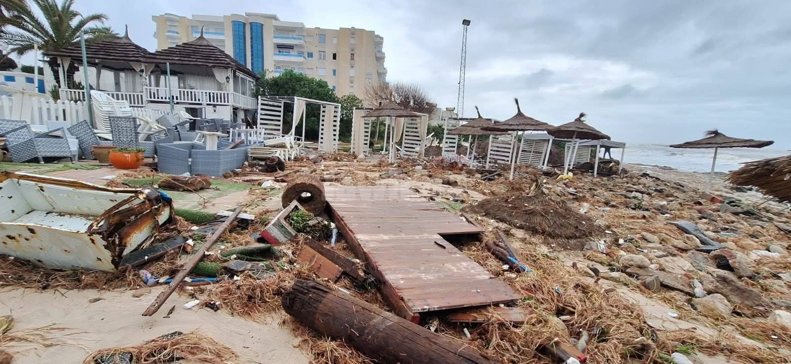 توقف مؤسستين سياحيتين عن النشاط وتضرر مقاهي ومطاعم سياحية في نابل بسبب الفيضانات 